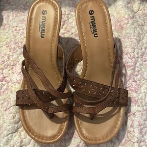 Makalu California ladies wedge size 8
